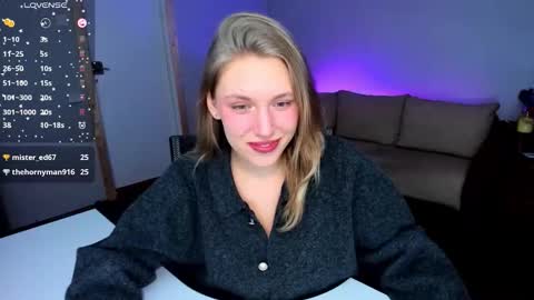 Snapshot of rose_brooks chatting on 12/01/25, 08:03 Rose but u can call me princess online show from 12/01/25, 08:03