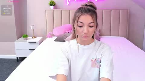 Kimberlly online show from 10/08/25, 01:14