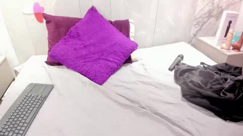 Snapshot of rose_nova_ chatting on 03/06/26, 08:27 Rose 3 online show from 03/06/26, 08:27