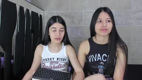 Rose y Miah online show from 12/30/24, 07:04