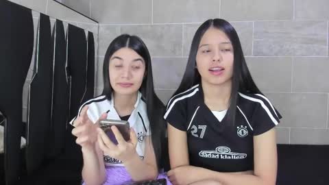 Rose y Miah online show from 03/04/25, 06:15