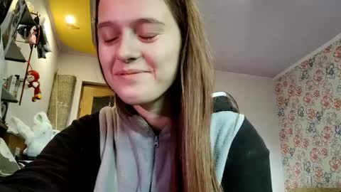 Sophie online show from 11/28/25, 01:08