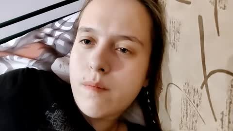 Sophie online show from 12/17/25, 10:10