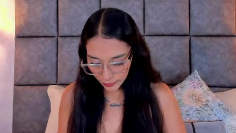 Snapshot of roseaurora chatting on 05/28/26, 10:34 roseaurora online show from 05/28/26, 10:34