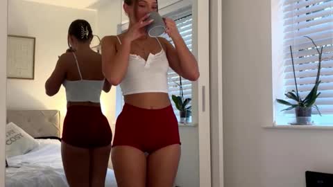 Snapshot of rosebella_ chatting on 02/27/26, 07:19 Bella online show from 02/27/26, 07:19