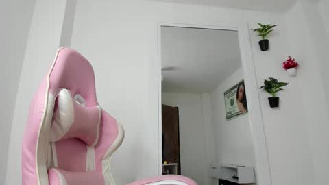 RoseBig online show from 10/25/25, 02:08