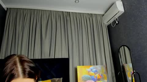 Snapshot of roseblanche2k chatting on 12/14/24, 02:23 Florin online show from 12/14/24, 02:23