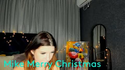 Snapshot of roseblanche2k chatting on 12/26/24, 02:12 Florin online show from 12/26/24, 02:12