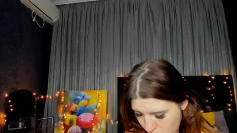 Snapshot of roseblanche2k chatting on 01/20/25, 12:15 Florin online show from 01/20/25, 12:15