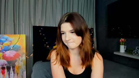 Snapshot of roseblanche2k chatting on 01/20/25, 10:37 Florin online show from 01/20/25, 10:37