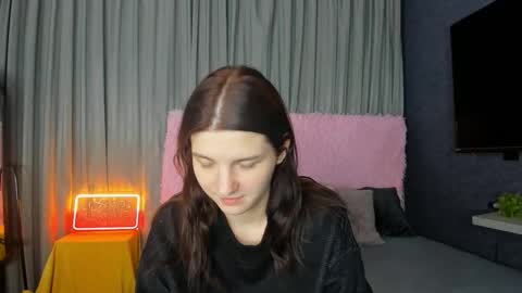 Snapshot of roseblanche2k chatting on 12/04/25, 06:38 Florin online show from 12/04/25, 06:38