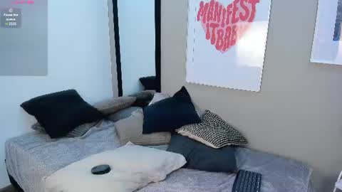 Snapshot of rosebliss chatting on 06/29/26, 08:31 rose online show from 06/29/26, 08:31