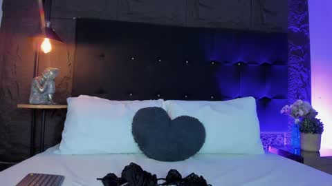 Snapshot of roseblossom_ chatting on 04/17/26, 04:04 Rose online show from 04/17/26, 04:04