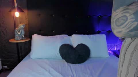 Snapshot of roseblossom_ chatting on 04/18/26, 03:21 Rose online show from 04/18/26, 03:21