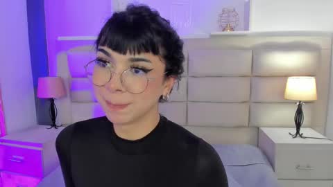 Rose online show from 02/15/25, 07:06