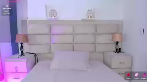 Rose online show from 09/23/25, 01:14