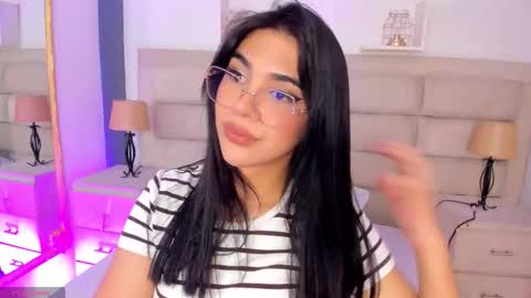 Rose online show from 10/20/25, 01:44