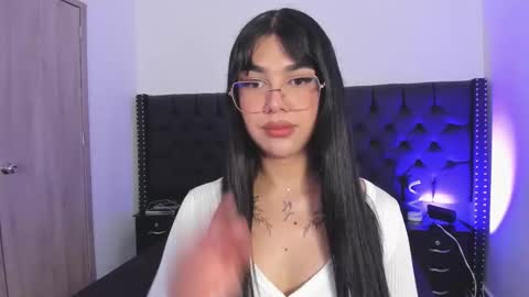 Rose online show from 11/14/25, 01:32