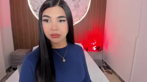 Snapshot of rosecassie chatting on 03/05/26, 01:40 Rose online show from 03/05/26, 01:40