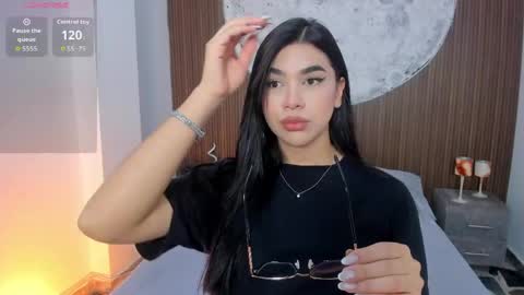 Snapshot of rosecassie chatting on 04/15/26, 02:35 Rose online show from 04/15/26, 02:35