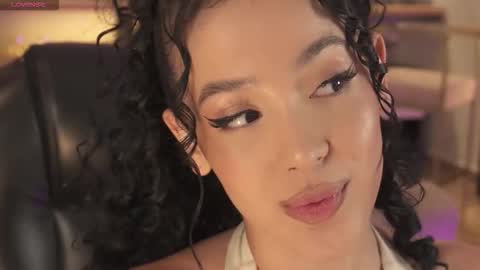 Rose  online show from 10/26/25, 06:58