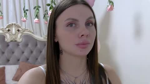 Rose Hubbard online show from 02/14/25, 02:28