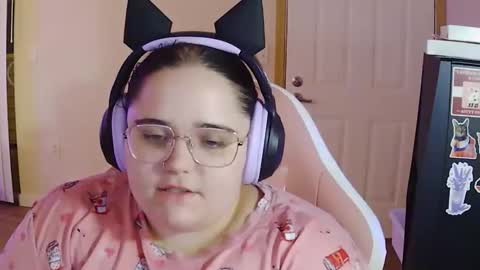 Snapshot of rosekiller55 chatting on 10/27/25, 04:16 rosekiller55 online show from 10/27/25, 04:16