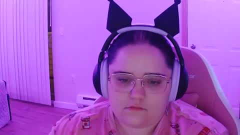 Snapshot of rosekiller55 chatting on 10/28/25, 05:11 rosekiller55 online show from 10/28/25, 05:11