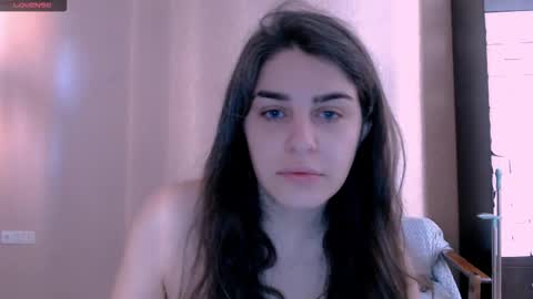 Rose online show from 11/20/25, 08:14