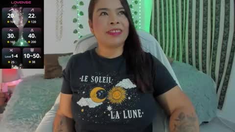 Snapshot of roselyn_caprice chatting on 03/20/26, 12:15 roselyn online show from 03/20/26, 12:15