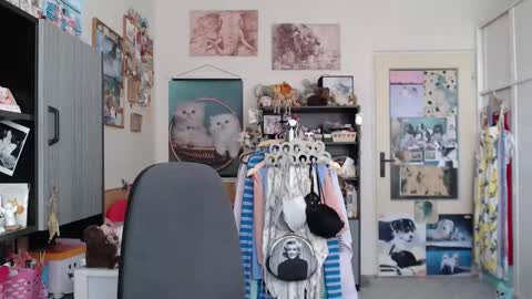 Snapshot of roselynsun chatting on 03/18/26, 12:08 Rose online show from 03/18/26, 12:08