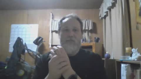 Snapshot of rosepanda chatting on 12/31/24, 01:15 Lost4gain online show from 12/31/24, 01:15