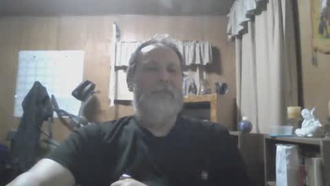 Snapshot of rosepanda chatting on 01/03/25, 02:32 Lost4gain online show from 01/03/25, 02:32