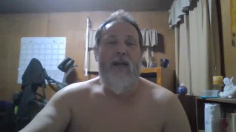 Snapshot of rosepanda chatting on 01/11/25, 05:20 Lost4gain online show from 01/11/25, 05:20