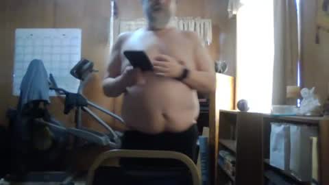 Snapshot of rosepanda chatting on 02/17/25, 08:58 Lost4gain online show from 02/17/25, 08:58