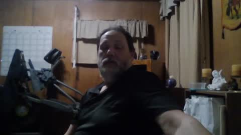 Snapshot of rosepanda chatting on 02/21/25, 01:44 Lost4gain online show from 02/21/25, 01:44