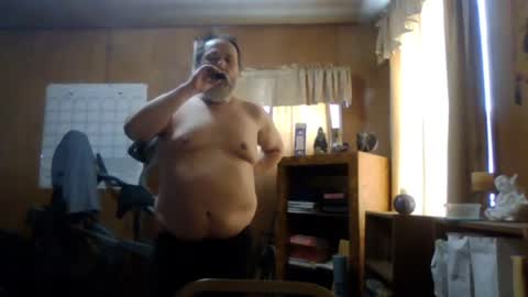 Snapshot of rosepanda chatting on 02/23/25, 06:01 Lost4gain online show from 02/23/25, 06:01