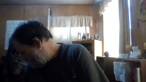 Snapshot of rosepanda chatting on 02/26/25, 09:27 Lost4gain online show from 02/26/25, 09:27