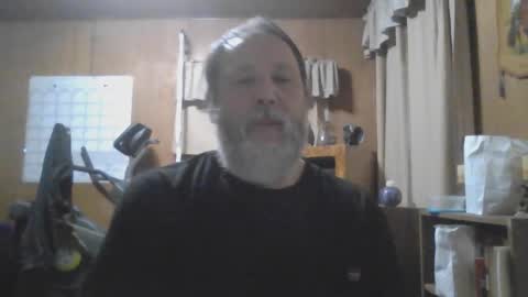 Snapshot of rosepanda chatting on 03/01/25, 12:01 Lost4gain online show from 03/01/25, 12:01