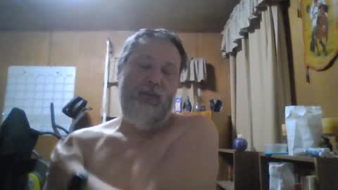 Snapshot of rosepanda chatting on 03/03/25, 08:49 Lost4gain online show from 03/03/25, 08:49