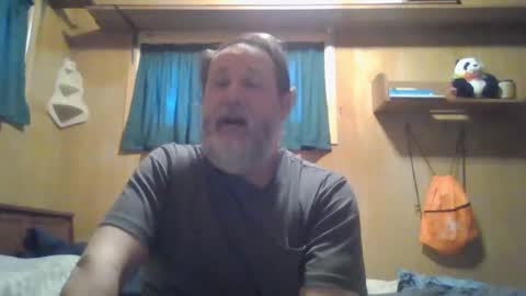 Snapshot of rosepanda chatting on 03/09/25, 12:31 Lost4gain online show from 03/09/25, 12:31