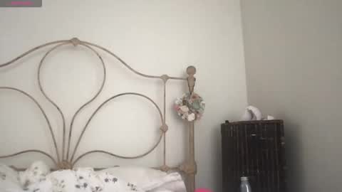 Snapshot of rosepuzzy69 chatting on 11/15/25, 09:32 RosePuzzy69 online show from 11/15/25, 09:32