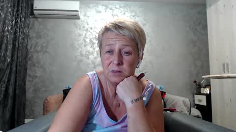 Lovepinklilly online show from 03/12/25, 06:33