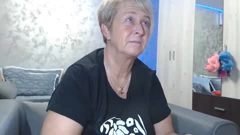 Lovepinklilly online show from 12/02/25, 06:14