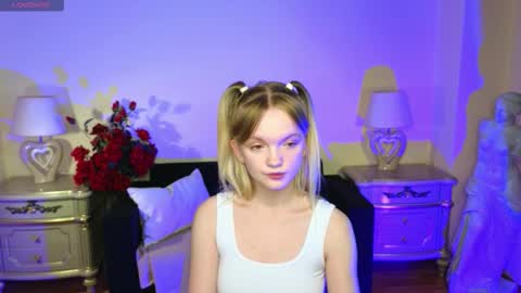 Snapshot of roses_kate chatting on 09/13/25, 04:23 Sweety Kate online show from 09/13/25, 04:23