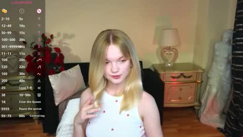 Snapshot of roses_kate chatting on 09/23/25, 11:46 Sweety Kate online show from 09/23/25, 11:46