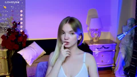 Snapshot of roses_kate chatting on 10/08/25, 12:25 Sweety Kate online show from 10/08/25, 12:25