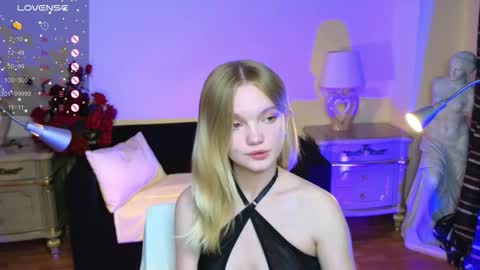 Snapshot of roses_kate chatting on 10/10/25, 04:33 Sweety Kate online show from 10/10/25, 04:33