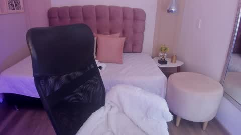 Rose Taylor online show from 03/30/26, 01:34