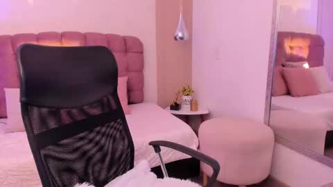 Rose Taylor online show from 05/26/26, 12:56
